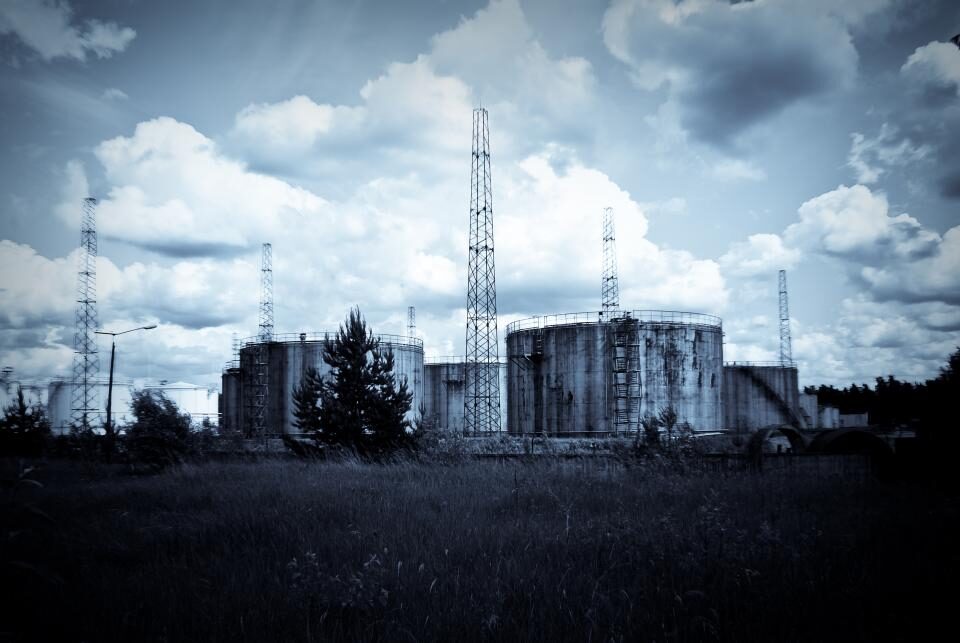 Installation de production d'énergie au crépuscule